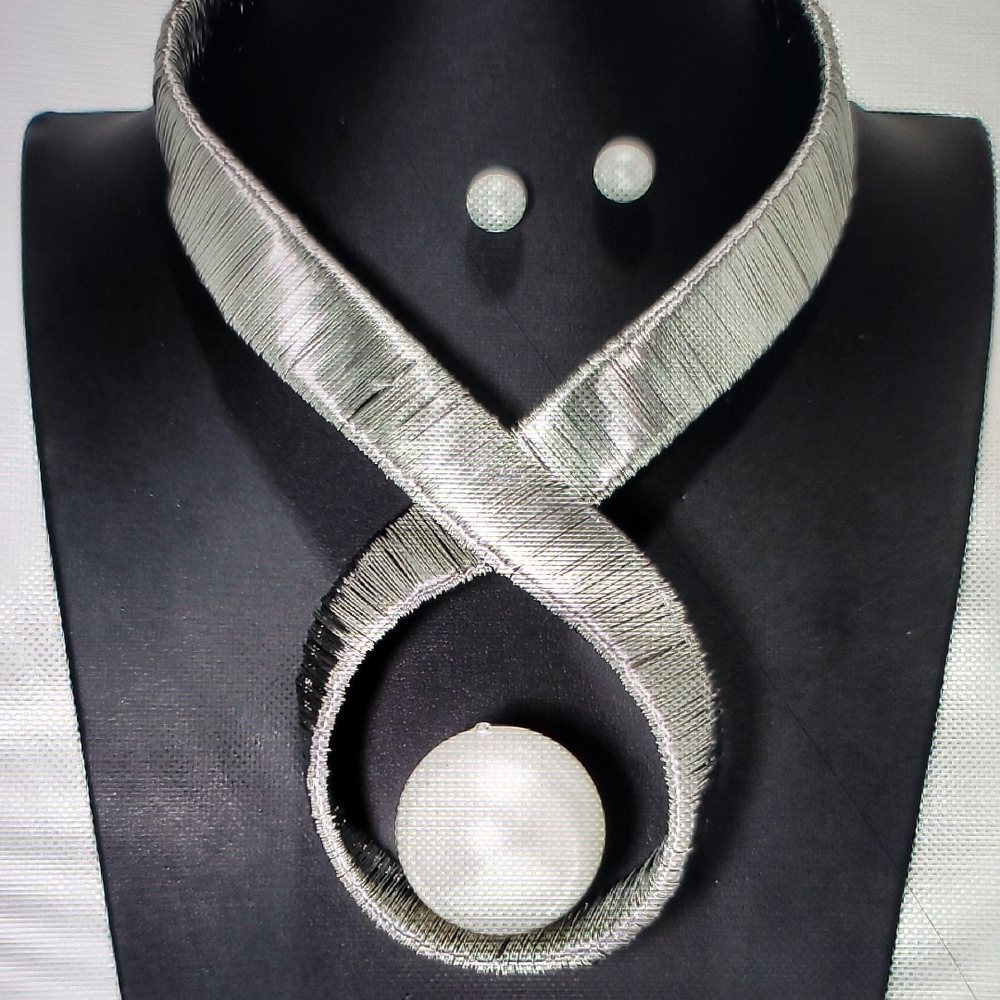 Elegant Silver Necklace and Earring Set